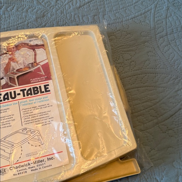 Vintage Chadwick-Miller Tray Table Made in Canada - Picture 5 of 6